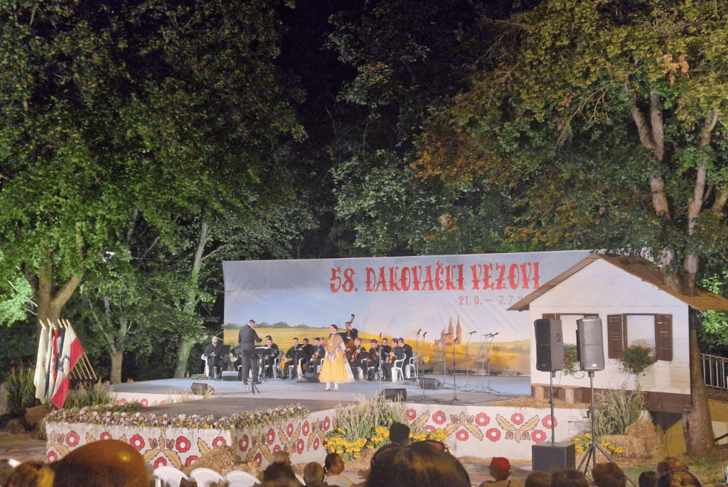 6e99c9ba 16fb 4b15 8a5a 83874064ed6f